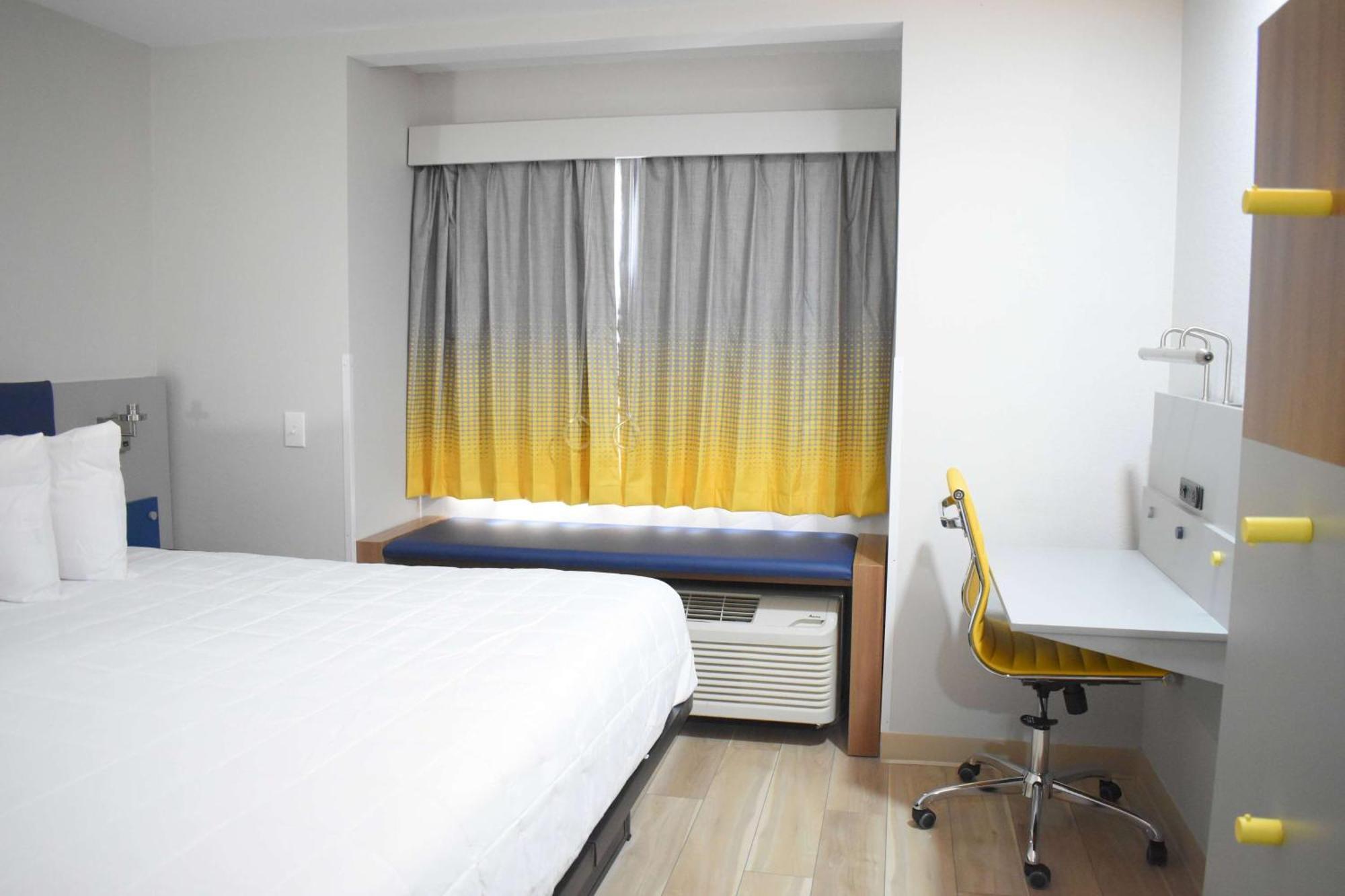 Microtel Inn & Suites By Wyndham Норкрос Екстериор снимка