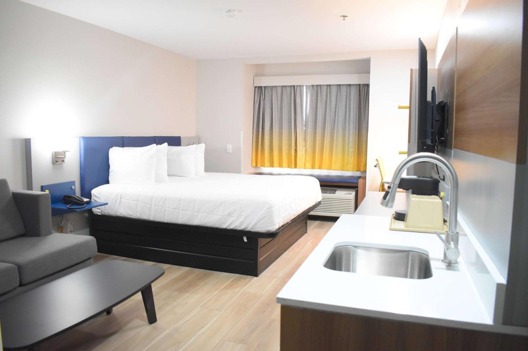 Microtel Inn & Suites By Wyndham Норкрос Екстериор снимка