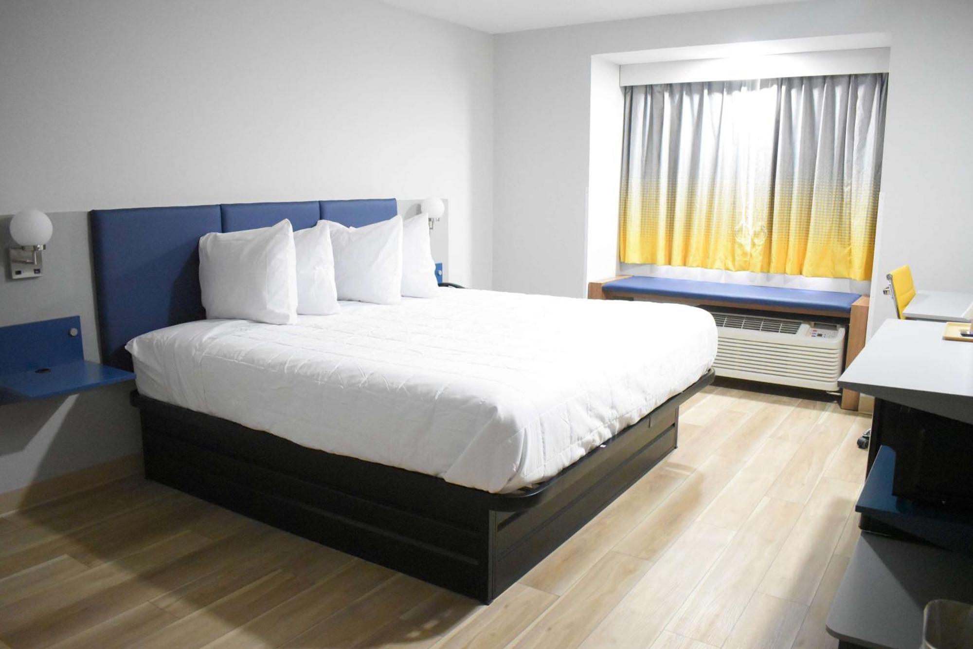 Microtel Inn & Suites By Wyndham Норкрос Екстериор снимка