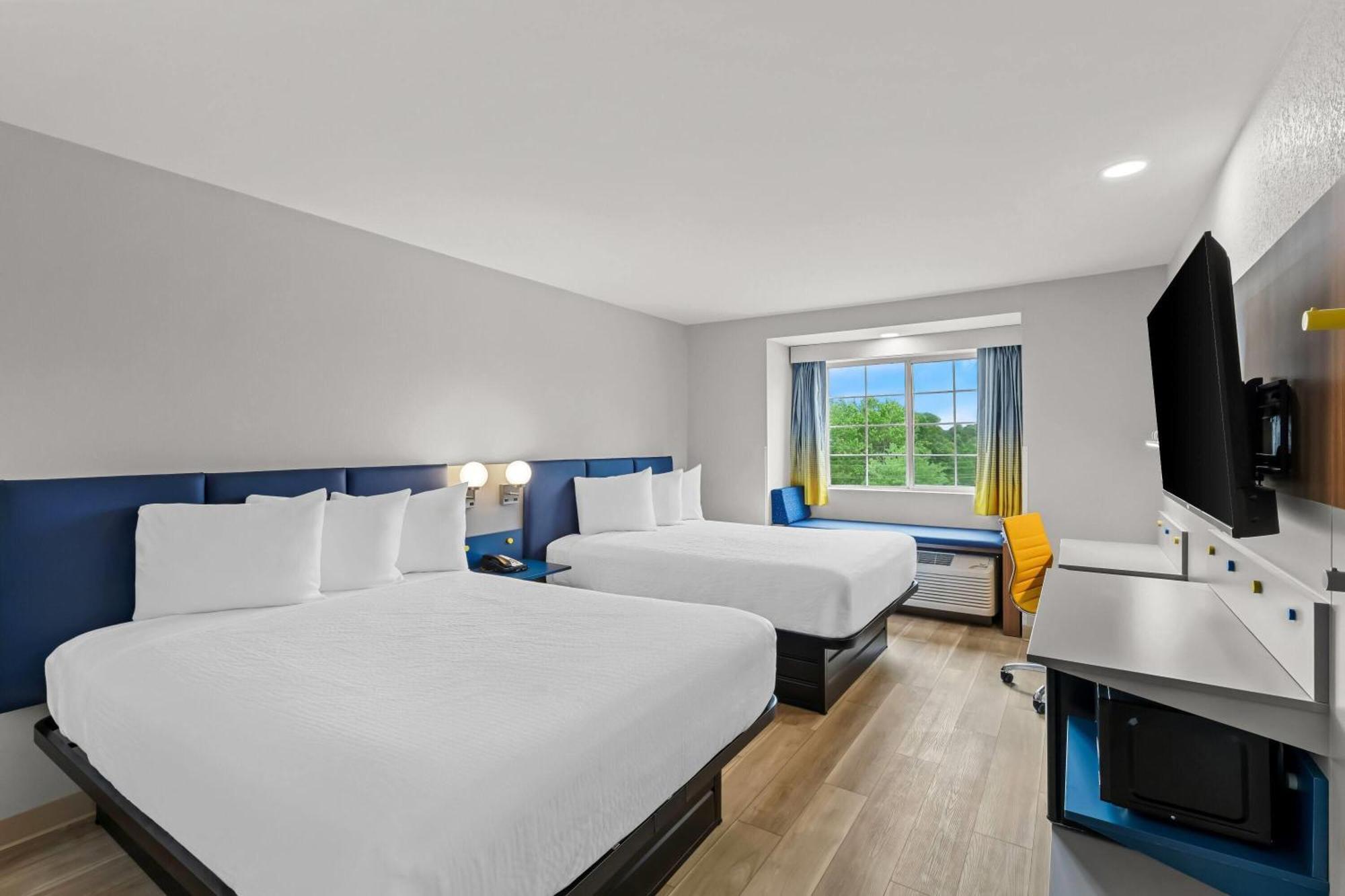 Microtel Inn & Suites By Wyndham Норкрос Екстериор снимка