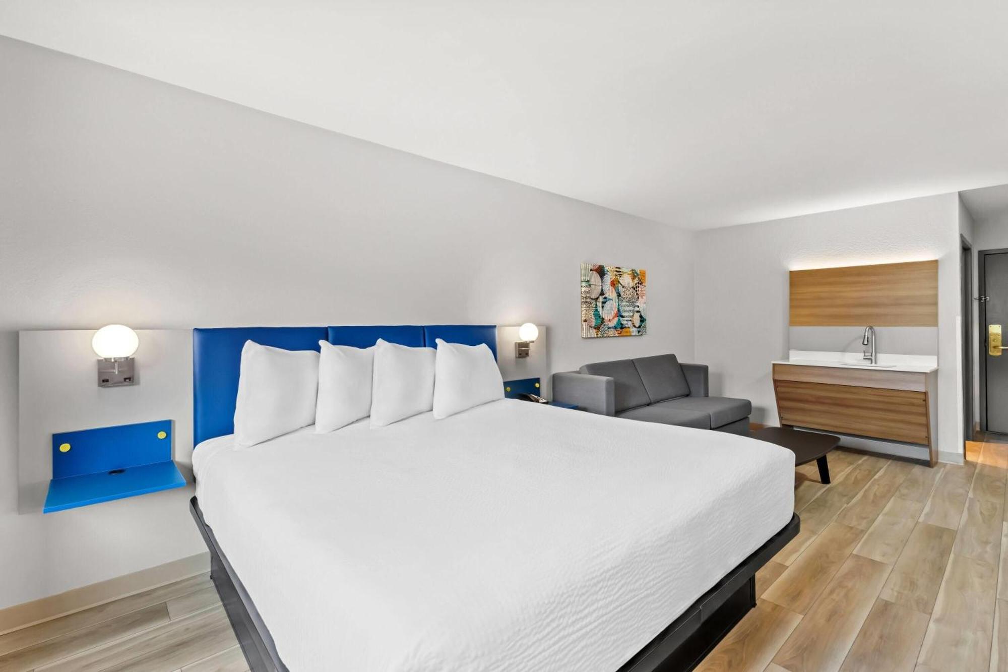 Microtel Inn & Suites By Wyndham Норкрос Екстериор снимка