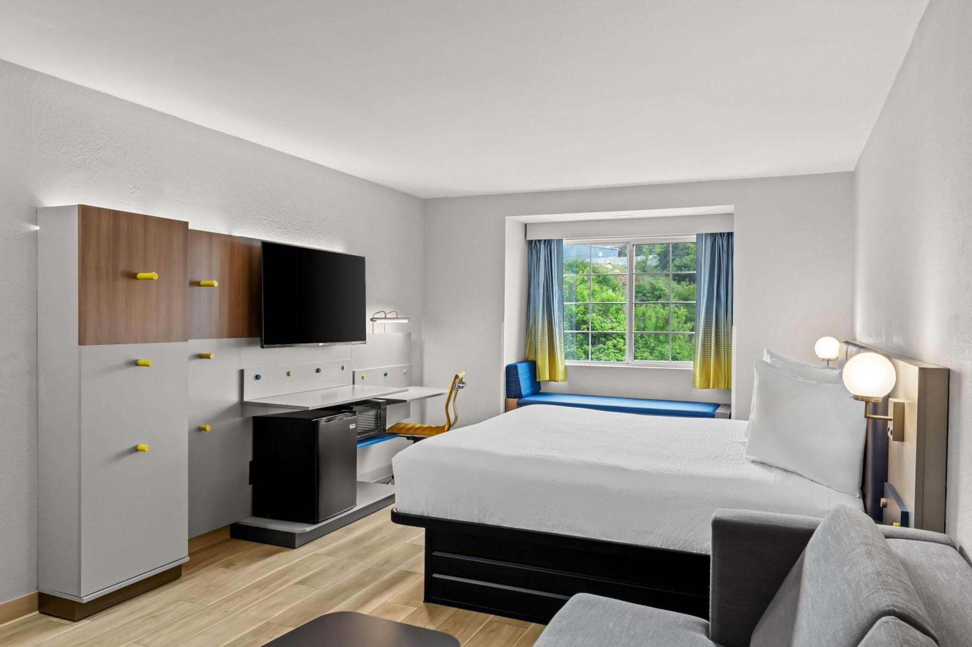 Microtel Inn & Suites By Wyndham Норкрос Екстериор снимка