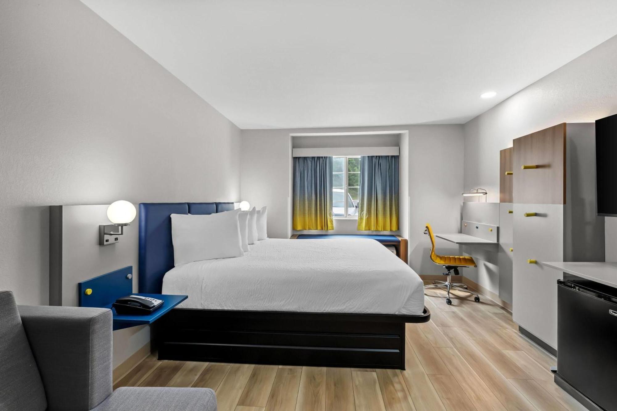 Microtel Inn & Suites By Wyndham Норкрос Екстериор снимка