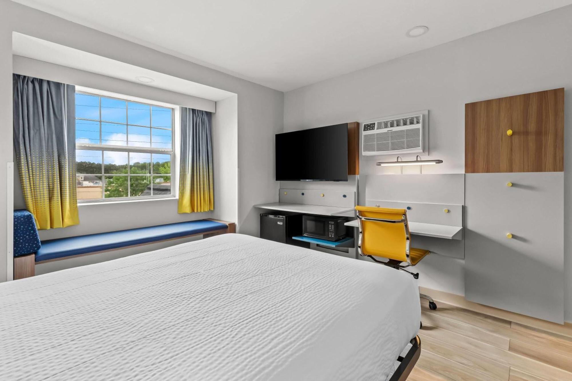 Microtel Inn & Suites By Wyndham Норкрос Екстериор снимка