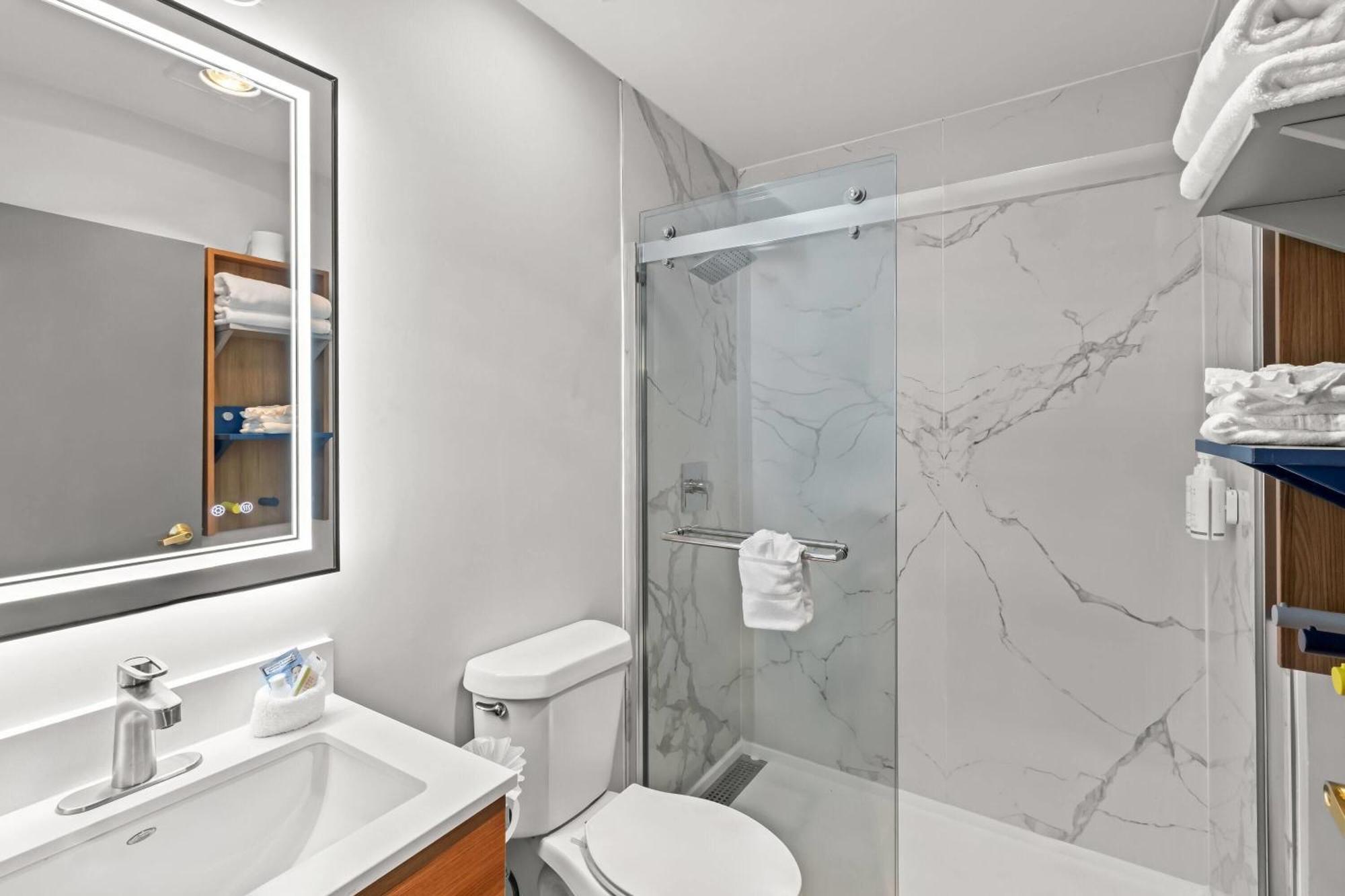 Microtel Inn & Suites By Wyndham Норкрос Екстериор снимка
