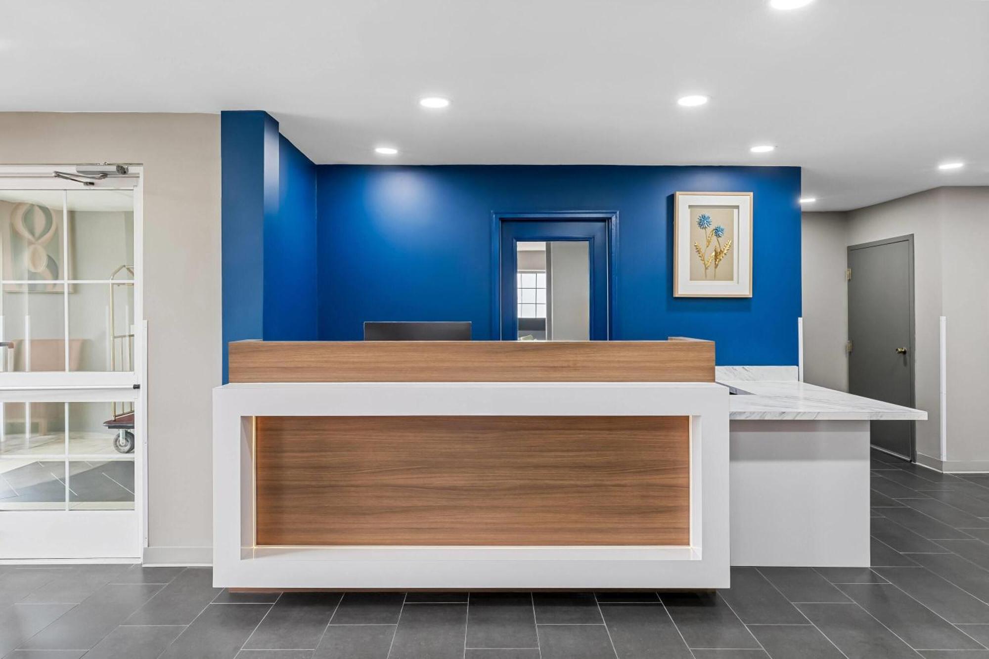 Microtel Inn & Suites By Wyndham Норкрос Екстериор снимка
